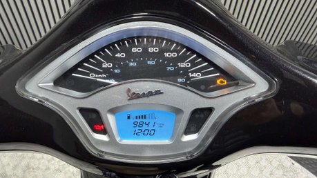Piaggio Vespa Primavera 2021 9K LONG MOT SERVICED 125CC LEARNER LEGAL SCOOTER 20