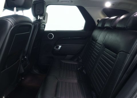 Land Rover Discovery 3.0 Discovery HSE D MHEV Auto 4WD 58