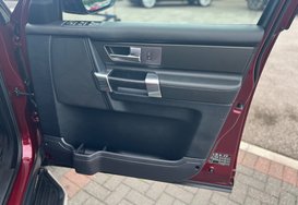 Land Rover Discovery SDV6 SE AUTO 7 SEATER 25