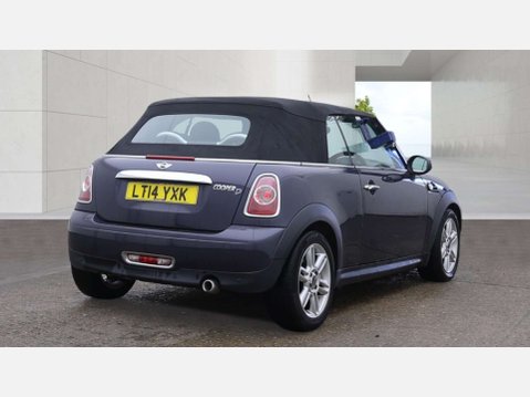 Mini Convertible 2.0 Cooper D Convertible 2dr Diesel Auto Euro 5 (112 ps) 5
