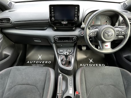 Toyota Yaris GR-Y CIRCUIT 53