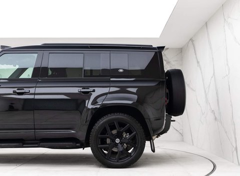 Land Rover Defender SE 30