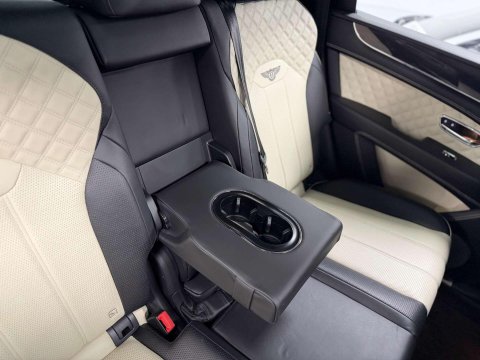 Bentley Bentayga 4.0 V8 SUV 5dr Petrol Auto 4WD Euro 6 (s/s) (550 ps) 64