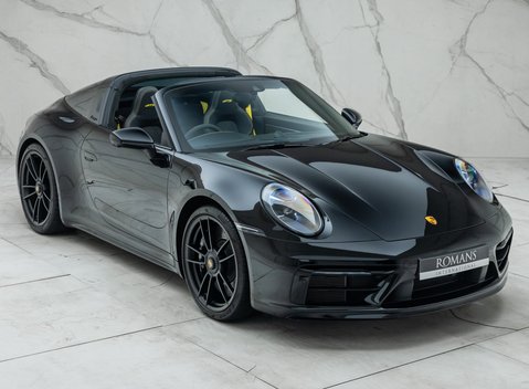 Porsche 911 Targa 4 GTS (992) 14