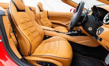 Ferrari California T 14