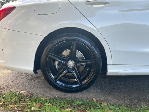 Mercedes-Benz C Class C220 BLUETEC AMG LINE PREMIUM PLUS 26