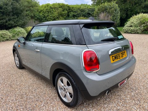 Mini Hatch 1.5 Cooper Hatchback 3dr Petrol Auto Euro 6 (s/s) (136 ps) 10