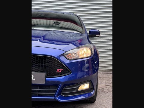 Ford Focus 2.0 TDCi ST-2 Hatchback 5dr Diesel Manual Euro 6 (s/s) (185 ps) 10