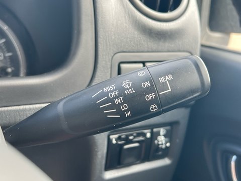 Suzuki Jimny SZ4 31