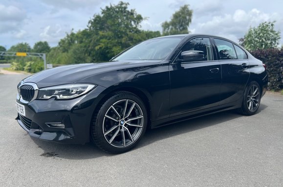 BMW 3 Series 318D SPORT 11