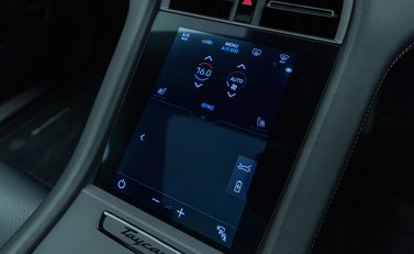 Porsche Taycan TURBO 23