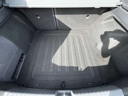 Hyundai IONIQ 1.6 IONIQ Premium SE FHEV Semi-Auto 5dr 87
