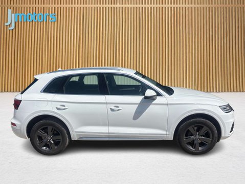 Audi Q5 2.0 TDI Sport SUV 5dr Diesel S Tronic quattro Euro 6 (s/s) (190 ps) 7