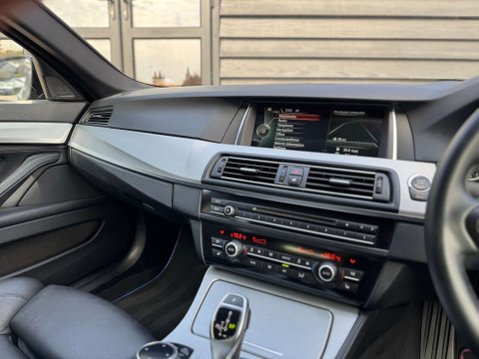 BMW 5 Series 3.0 530d M Sport Touring 5dr Diesel Auto Euro 6 (s/s) (258 ps) 33