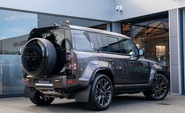 Land Rover Defender 110 OCTA 4