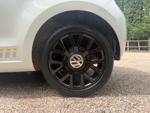 Volkswagen Up 1.0 Street up! Euro 6 3dr 19