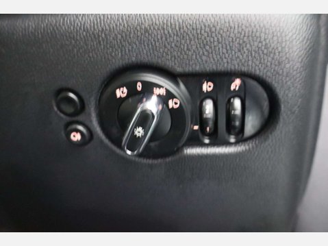Mini Hatch 1.5 Cooper Exclusive Auto 3dr 38