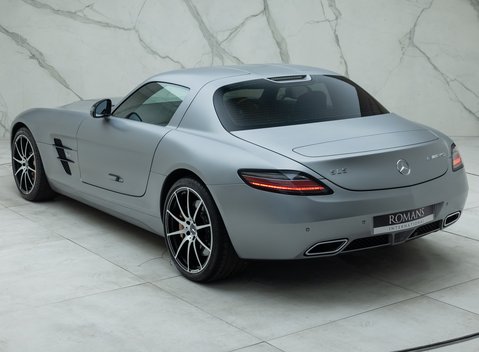 Mercedes-Benz SLS AMG GT 14