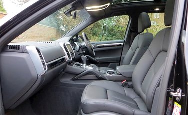 Porsche Cayenne S Hybrid 3