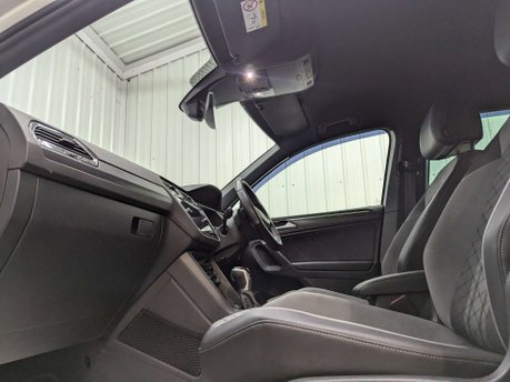 Volkswagen Tiguan 1.5 Tiguan R-Line TSi Semi-Auto 5dr 55