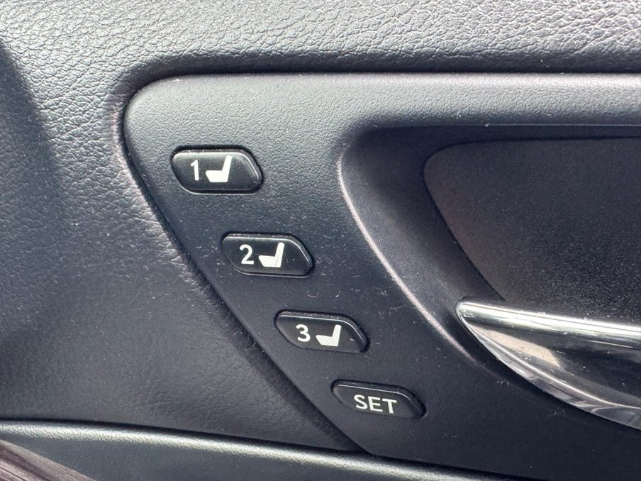 2014 Lexus Is — image 39