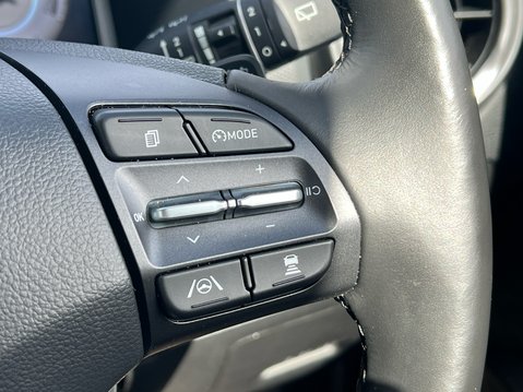 Hyundai KONA PREMIUM 29