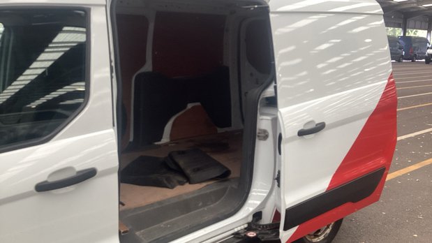 Ford Transit Connect LWB L2H1 Low Roof 210 EURO 6 NO VAT 8