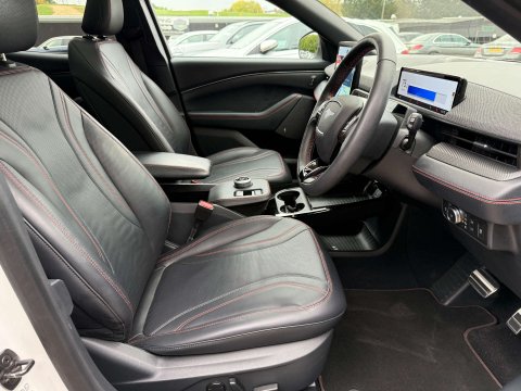 Ford Mustang E MACH X AWD Pan roof 18