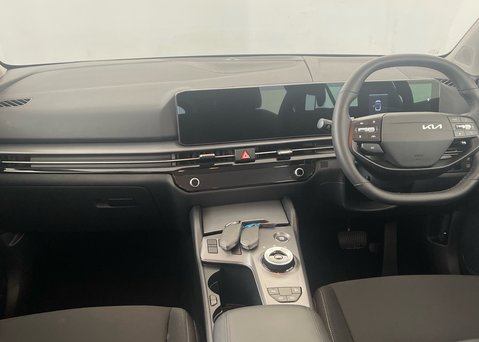 Kia Sportage 1.6 T-GDi HEV PURE 9