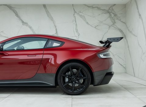 Aston Martin Vantage GT8 46