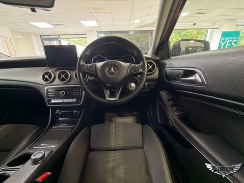 Mercedes-Benz GLA 1.6 GLA180 Urban Edition 7G-DCT Euro 6 (s/s) 5dr 51