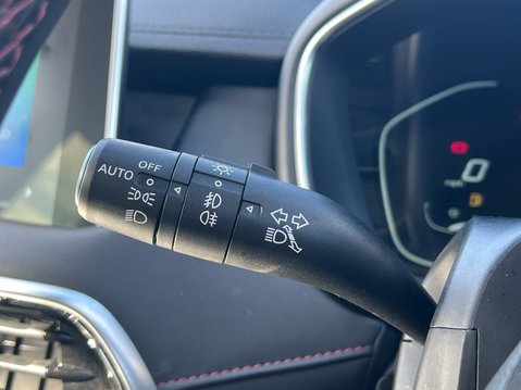 MG HS EXCLUSIVE DCT 33