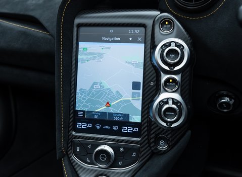 McLaren 765LT Spider 26