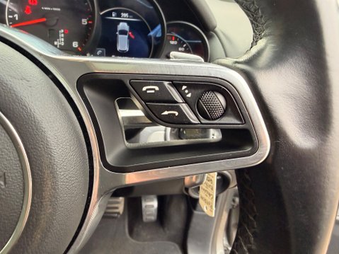 Porsche Cayenne D V6 TIPTRONIC S 17