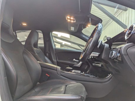 Mercedes-Benz A Class 1.3 A 200 AMG Line Exeutive Auto 5dr 52