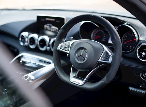Mercedes-Benz Amg GT GT S 11