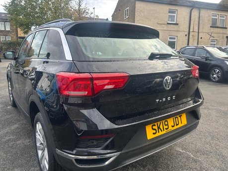Volkswagen T-Roc SE TSI 6