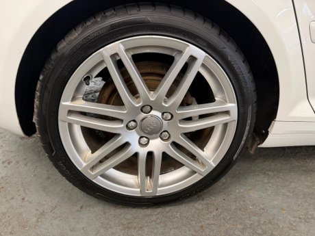 Audi A3 2.0 TDI S line Sportback Euro 5 (s/s) 5dr 27