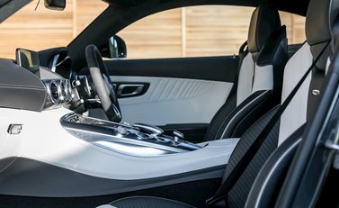 Mercedes-Benz Amg GT GT S 14