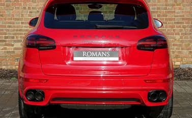 Porsche Cayenne GTS 19