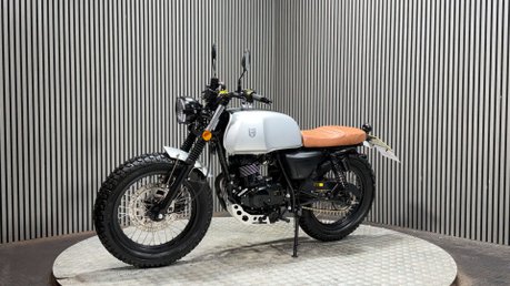 Mutt Akita 2020 ONLY 1K VERY CLEAN EXAMPLE MOT OCTOBER 2027 125CC 6