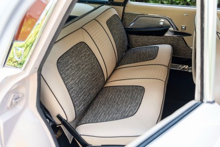 Chrysler New Yorker Town & Country Station Wagon 26