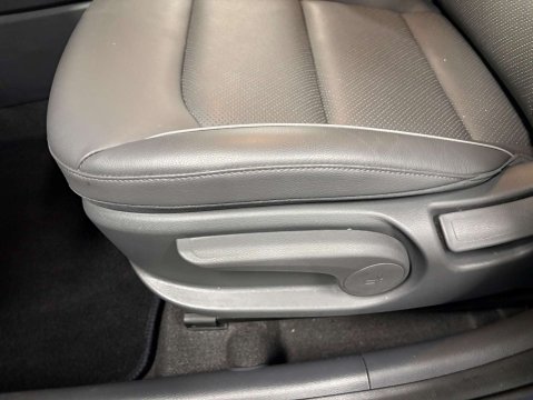 Hyundai IONIQ 1.6 IONIQ Premium SE FHEV Semi-Auto 5dr 43