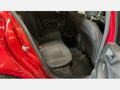 Ford Focus 1.0T EcoBoost ST-Line Euro 6 (s/s) 5dr 7