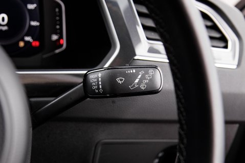 Volkswagen Tiguan R-LINE TECH TDI 4MOTION DSG 14