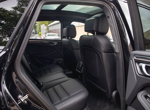 Porsche Macan Turbo 14