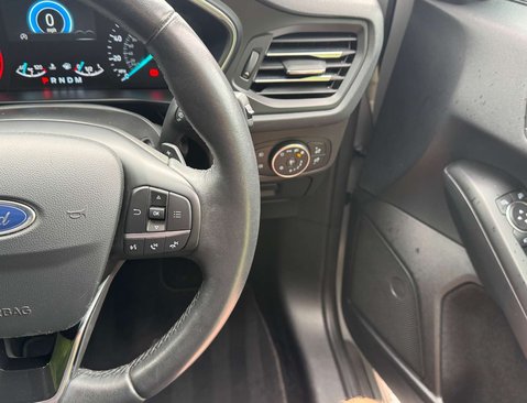 Ford Focus 1.0 Focus Titanium Auto 5dr 26