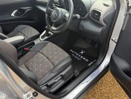 Toyota Yaris Cross EXCEL 42