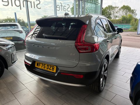 Volvo XC40 2.0 B4 MHEV Ultra Bright DCT Auto Euro 6 (s/s) 5dr 4