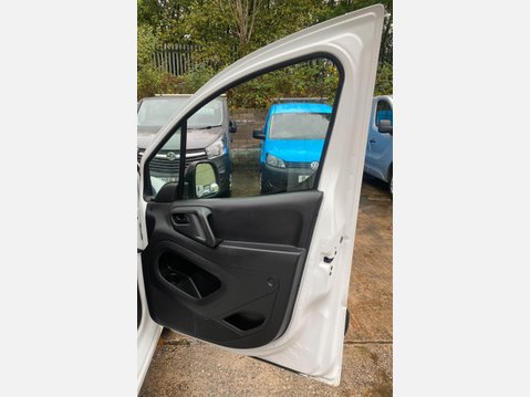 Peugeot Partner 1.6 HDi S Crew Van 4dr Diesel Manual L2 (147 g/km, 92 bhp) 22